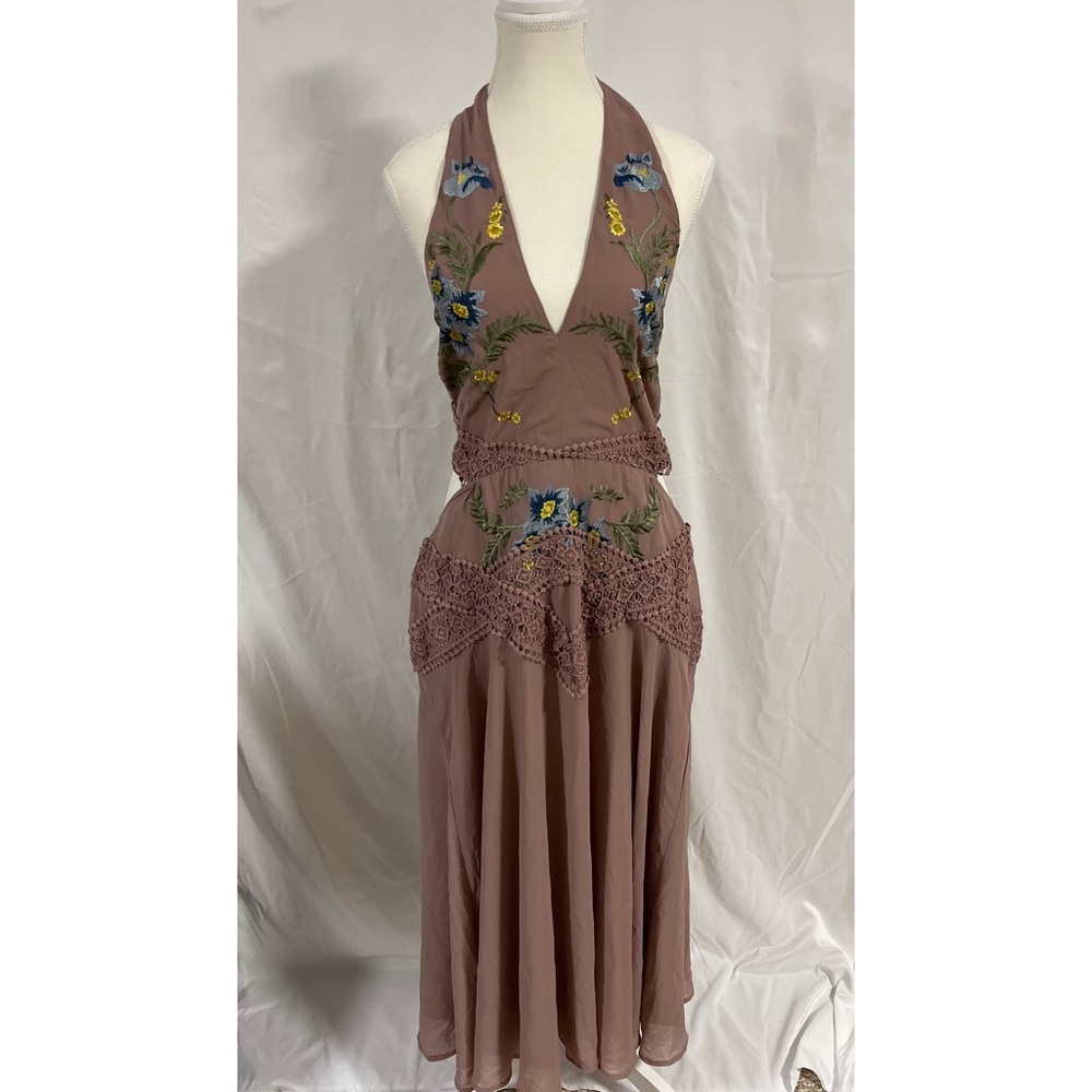 BNWT ASOS DESIGN halter neck midi dress with embroidered bodice & waist detail